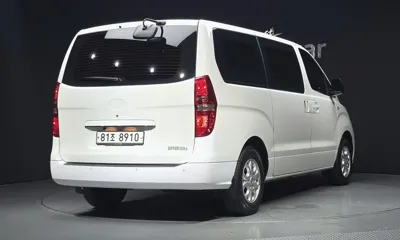 Hyundai Starex 2015, 230365 км, за 3544.7 USD