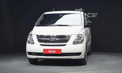 Hyundai Starex 2015, 230365 км, за 3544.7 USD