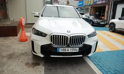 BMW X5 2025, 5500 км, за 81967.29 USD