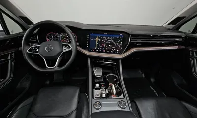 Volkswagen Touareg 2024, 16266 км, за 51523.14 USD - фото 7