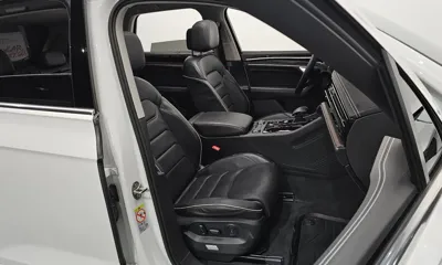 Volkswagen Touareg 2024, 16266 км, за 51523.14 USD - фото 10