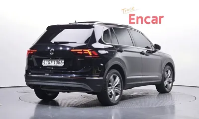 Volkswagen Tiguan 2018, 54636 км, за 20130.3 USD