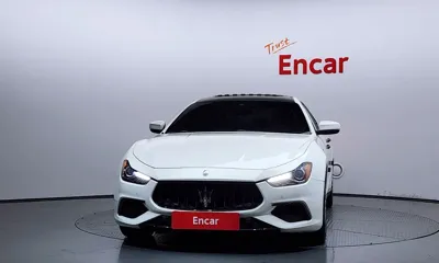Maserati Ghibli 2017, 70729 км, за 12353.64 USD