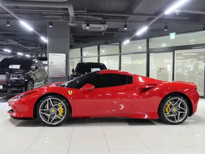 Ferrari F8 2022, 6100 км, за 262086.08 USD