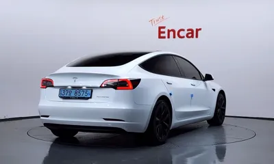 Tesla Model 3 2020, 135187 км, за 14832.18 USD