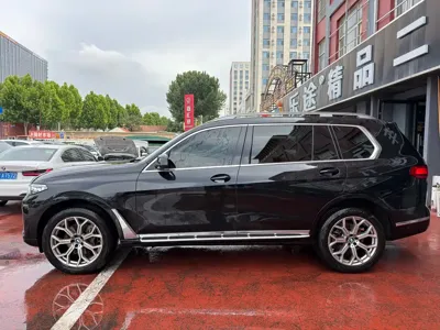 BMW X7 2022, 80000 км, за 62495.55 USD