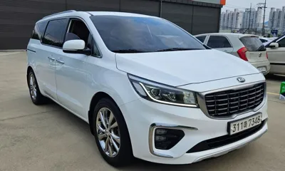 Kia Canival 2019, 118000 км, за 10437.18 USD