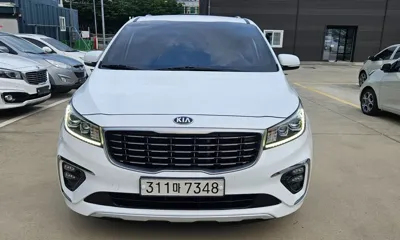 Kia Canival 2019, 118000 км, за 10437.18 USD