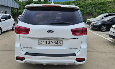 Kia Canival 2019, 118000 км, за 10437.18 USD
