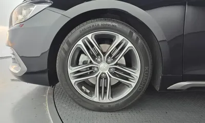 Hyundai Grandeur 2018, 169295 км, за 6147.55 USD