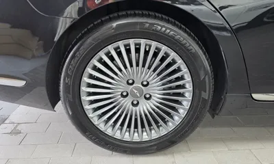 Genesis G90 2019, 127427 км, за 17068.41 USD