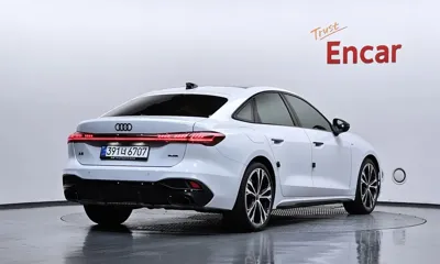 Audi A5 2025, 3902 км, за 39057.37 USD