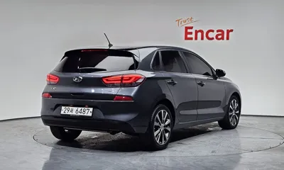 Hyundai i30 2018, 87467 км, за 6695.55 USD