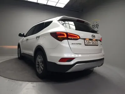 Hyundai Santafe 2016, 142000 км, за 6039.12 USD