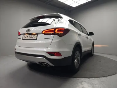 Hyundai Santafe 2016, 142000 км, за 6039.12 USD