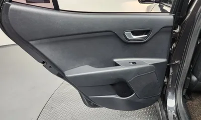 Kia Stonic 2018, 21816 км, за 8395.03 USD - фото 25