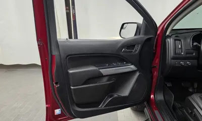 ChevroletGMDaewoo Colorado 2020, 64756 км, за 11487.46 USD - фото 24