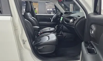 Jeep Renegade 2021, 83823 км, за 9055.38 USD - фото 11