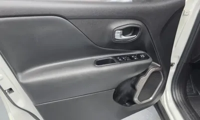 Jeep Renegade 2021, 83823 км, за 9055.38 USD - фото 24