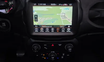 Jeep Renegade 2021, 83823 км, за 9055.38 USD - фото 31