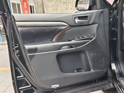Toyota Highlander 2018, 100000 км, за 14726.4 USD - фото 14