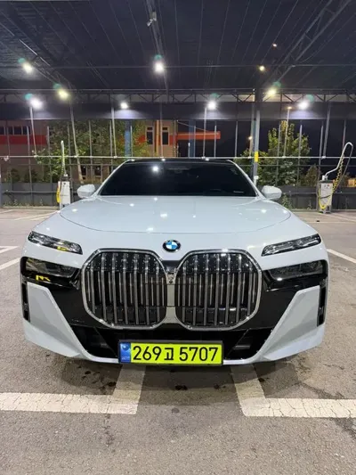 BMW 7-Series 2023, 35000 км, за 67005 USD