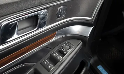 Ford Explorer 2017, 66185 км, за 11171.35 USD - фото 19