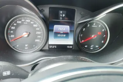 Mercedes-Benz C-Class 2017, 101300 км, за 18160 USD - фото 11