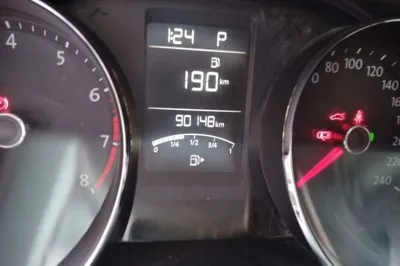 Volkswagen Lavida 2017, 90100 км, за 6805 USD - фото 11