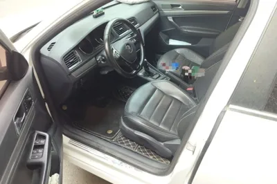 Volkswagen Lavida 2017, 90100 км, за 6805 USD - фото 19