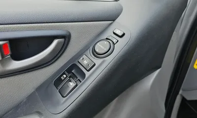 Hyundai Starex 2017, 27331 км, за 8912.32 USD - фото 16