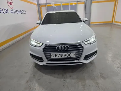 Audi A4 2019, 130979 км, за 11487.46 USD