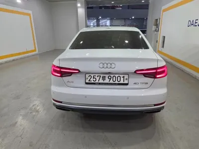 Audi A4 2019, 130979 км, за 11487.46 USD