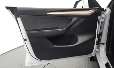 Tesla Model Y 2023, 53410 км, за 24702.58 USD - фото 25