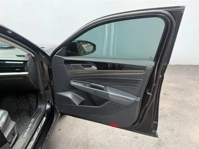 Volkswagen Passat 2021, 91000 км, за 10873.88 USD - фото 14