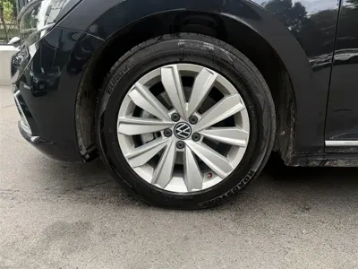 Volkswagen Passat 2021, 91000 км, за 10873.88 USD - фото 23
