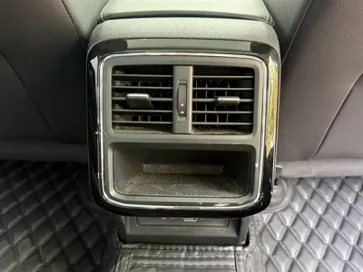 Volkswagen Passat 2021, 91000 км, за 10873.88 USD - фото 24