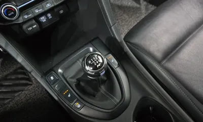 Hyundai Veloster 2019, 83089 км, за 7089.41 USD - фото 9