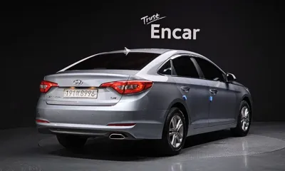 Hyundai Sonata 2015, 152320 км, за 4466.63 USD
