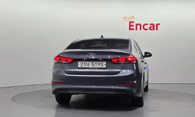 Hyundai Avante 2018, 154290 км, за 4886 USD
