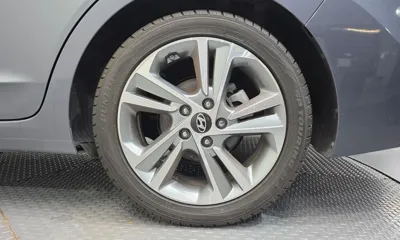 Hyundai Avante 2018, 154290 км, за 4886 USD