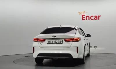 Kia K5 2018, 140327 км, за 6175.65 USD