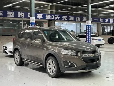 Chevrolet Captiva 2016, 63000 км, за 4973.42 USD