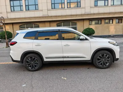 Chery Tiggo 8 2022, 26300 км, за 8502.54 USD