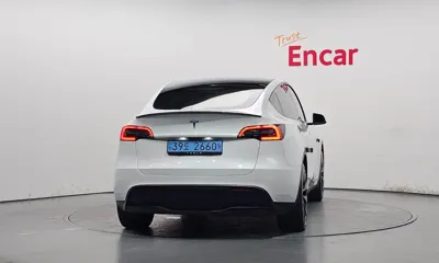 Tesla Model Y 2023, 27408 км, за 27438.62 USD