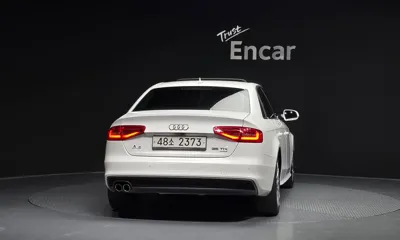 Audi A4 2015, 86939 км, за 5946.48 USD