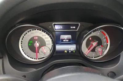Mercedes-Benz GLA 2015, 98100 км, за 8724 USD - фото 8