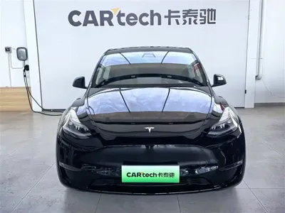 Tesla Model Y 2023, 40000 км, за 25573.37 USD