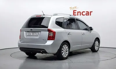 Kia Carens 2011, 153453 км, за 2100.56 USD