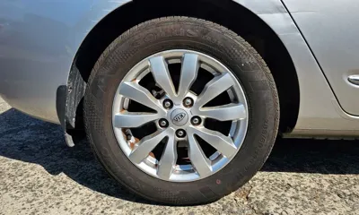 Kia Carens 2011, 153453 км, за 2100.56 USD